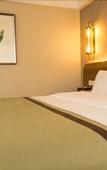 Туры в отель Rezen Hotel (Ranjiaba Flower Garden Light Rail Line 6 Station)