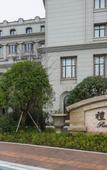Туры в отель Hengdian World Studios · Licha Hotel (Circus City)