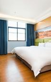 Туры в отель Four Seasons Hotel (Gongming Square Metro Station Daqili Branch)