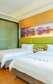 Туры в отель Four Seasons Hotel (Gongming Square Metro Station Daqili Branch)