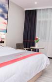 Туры в отель Dongguan Haiyi Chain Hotel