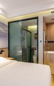 Туры в отель Floral Hotel·Qingdao Dream Ship Scenic Hotel