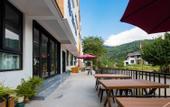 Туры в отель Floral · Huajian Homestay (Yixing Zhuhai Scenic Area)