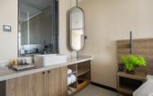 Туры в отель Shanghai ·  Gu Village Resort Estate