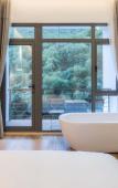 Туры в отель Floral Hotel · Yi Jia Mogan Mountain hotel