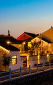 Туры в отель Floral Hotel · Yixing Lake Father Holds Hometown Hotel