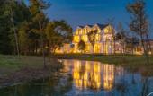 Туры в отель Floral Hotel· Shanghai Jiuxiang hotel (Chongming Forest Park store)