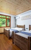 Туры в отель Floral Hotel · Mountain Whisper Hotel(Shennongjia Wooden fish store)