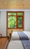 Туры в отель Floral Hotel · Mountain Whisper Hotel(Shennongjia Wooden fish store)