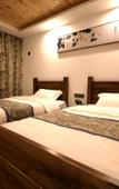 Туры в отель Floral Hotel · Mountain Whisper Hotel(Shennongjia Wooden fish store)