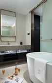 Туры в отель Guangzhou TaiKoo Hui Gangding Subway Station ECHIC Mercure
