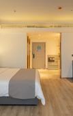 Туры в отель LANOU Hotel (Feng County Zhongyang Dadao)