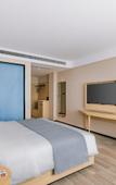 Туры в отель Lanou Shangpin Hotel, Haixi Road, Huangdao District
