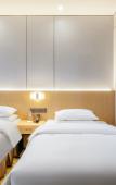 Туры в отель Elong Deluxe International Hotel (Tiantai Mountain High-speed Railway Station)