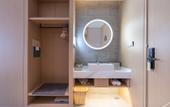 Туры в отель Shanghai Lingang New Town Wanda Plaza Atour Hotel