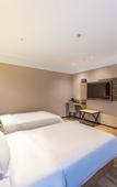 Туры в отель IU Hotel (Lanzhou Railway Station Hongshangen Branch)