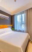 Туры в отель IU Hotel (Lanzhou Railway Station Hongshangen Branch)