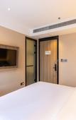 Туры в отель IU Hotel (Lanzhou Railway Station Hongshangen Branch)