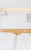 Туры в отель Floral Hotel· Yiding cottage Hotel (riverside Dingba store)