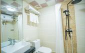 Туры в отель Home Inn's Huayi Select Hotel (Fushun Railway Station & Central Hospital)