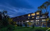 Туры в отель Floral Hotel· Wuyi Mountain Chayan Yueshe Hotel(Dachake Tourist Resort Ecological Zone)