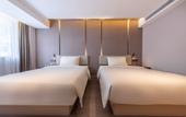 Туры в отель Guilin Yangshuo West Street Drum Tower Atour Hotel