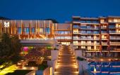 Туры в отель Maestral Resort & Casino