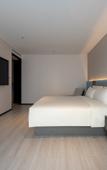 Туры в отель Jinan Old Commercial Port Jingsan Road Light Residence Hotel
