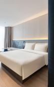 Туры в отель Jinan Old Commercial Port Jingsan Road Light Residence Hotel