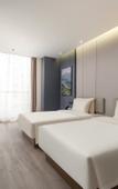 Туры в отель Atour Hotel(Tian'an Yungu)Deqing Railway Station