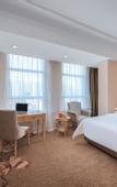 Туры в отель Vienna Hotel (Qingdao Jinshatan Branch, Xuejiadao Metro Station Branch)