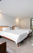 Туры в отель Floral Hotel · Yi Hu Qing Meng Mountain View Villa · Family-Friendly Vacation Courtyard