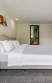 Туры в отель Floral Hotel · Yi Hu Qing Meng Mountain View Villa · Family-Friendly Vacation Courtyard