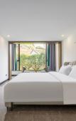 Туры в отель Floral Hotel · Yi Hu Qing Meng Mountain View Villa · Family-Friendly Vacation Courtyard