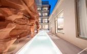 Туры в отель Floating Hideaway Mountain Stone Stream Hotel