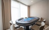 Туры в отель Floating Hideaway Mountain Stone Stream Hotel