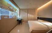 Туры в отель Floating Hideaway Mountain Stone Stream Hotel