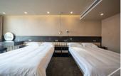 Туры в отель Floating Hideaway Mountain Stone Stream Hotel