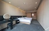 Туры в отель Floating Hideaway Mountain Stone Stream Hotel