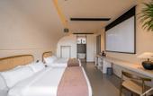 Туры в отель Floral Hotel·Return to Laixi Inn (Chaozhou Hanwen Gongxuan Branch)