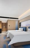 Туры в отель Wuhan International Plaza Jianghan Road Hampton by Hilton Hotel