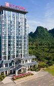 Туры в отель Hilton Garden Inn Xingyi Wanfenglin