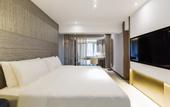 Туры в отель Kuanrong Suites Hotel (Liangjiang love sea shopping park)