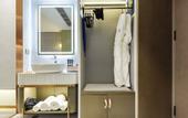 Туры в отель Kuanrong Suites Hotel (Liangjiang love sea shopping park)