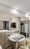 Туры в отель Kuanrong Suites Hotel (Liangjiang love sea shopping park)