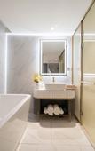 Туры в отель Kuanrong Suites Hotel (Liangjiang love sea shopping park)