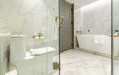 Туры в отель Kuanrong Suites Hotel (Liangjiang love sea shopping park)