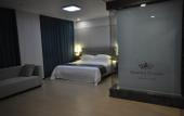 Туры в отель Chang Xing He Ping Square Rambo Crown Hotel