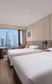 Туры в отель Holiday Inn Express Chongqing Central Park by IHG
