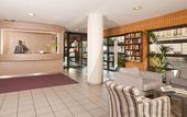 Туры в отель Sejours & Affaires Montreuil Saint Mande